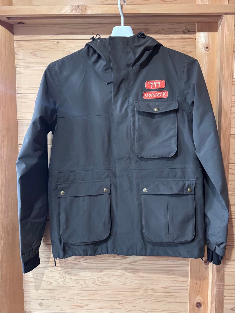25-26 nomadik 777 セットアップ　darkglay Ｌサイズ美品