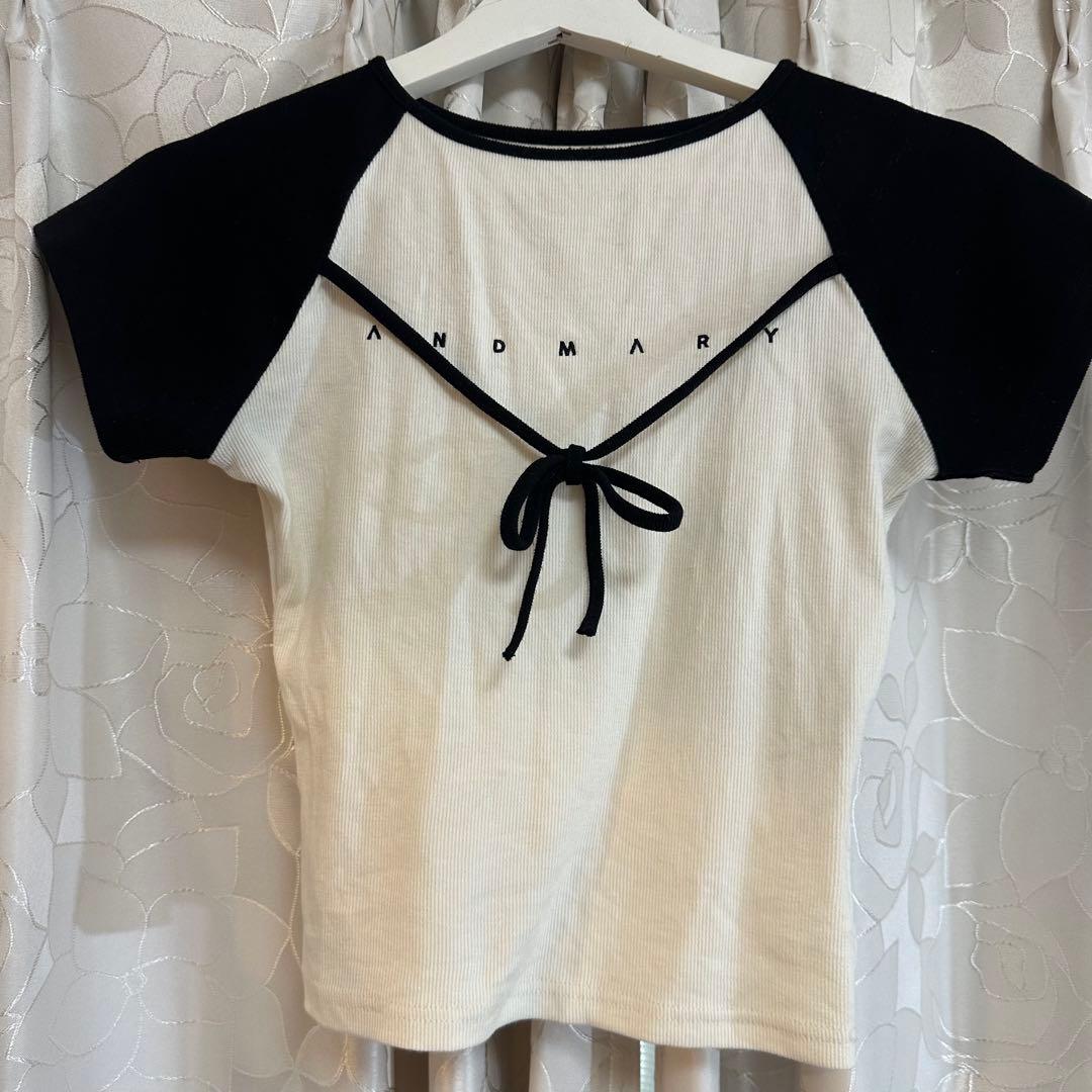 andmary Alma ribbon top Tシャツ