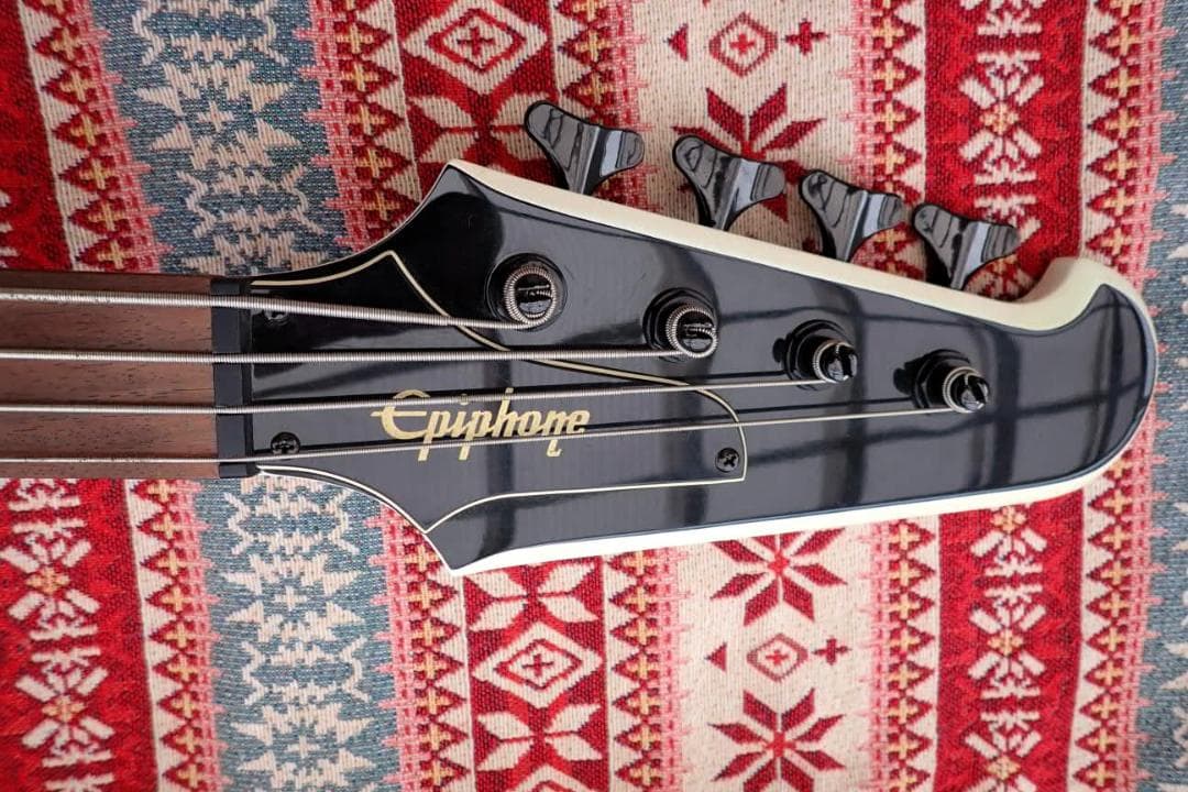 hxm1126 エレキベース Epiphone Thunderbird ホワイト