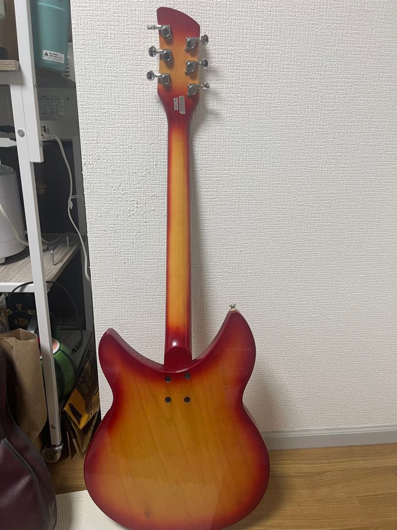 リッケンバッカーモデル エレキギター　Cadenza