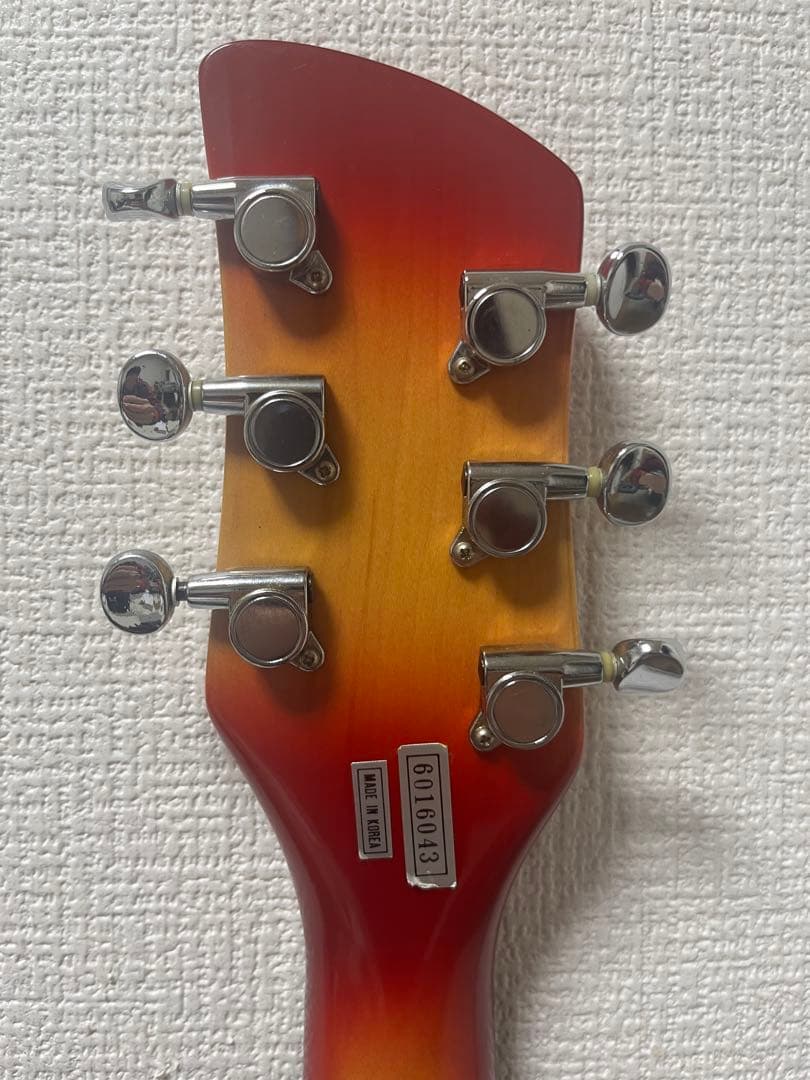 リッケンバッカーモデル エレキギター　Cadenza