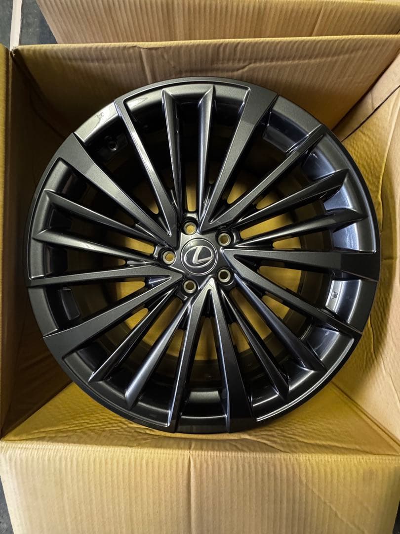 レクサスRX 235/50R21アルミホイール(ダークグレーメタリック塗装)
