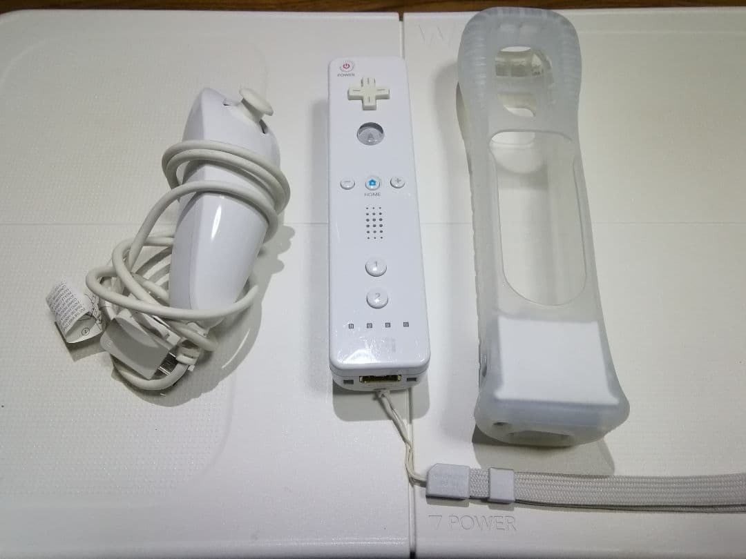 Nintendo Wii本体 WiiFit ソフト7本セット