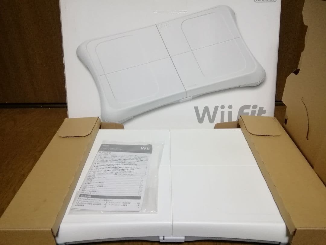 Nintendo Wii本体 WiiFit ソフト7本セット