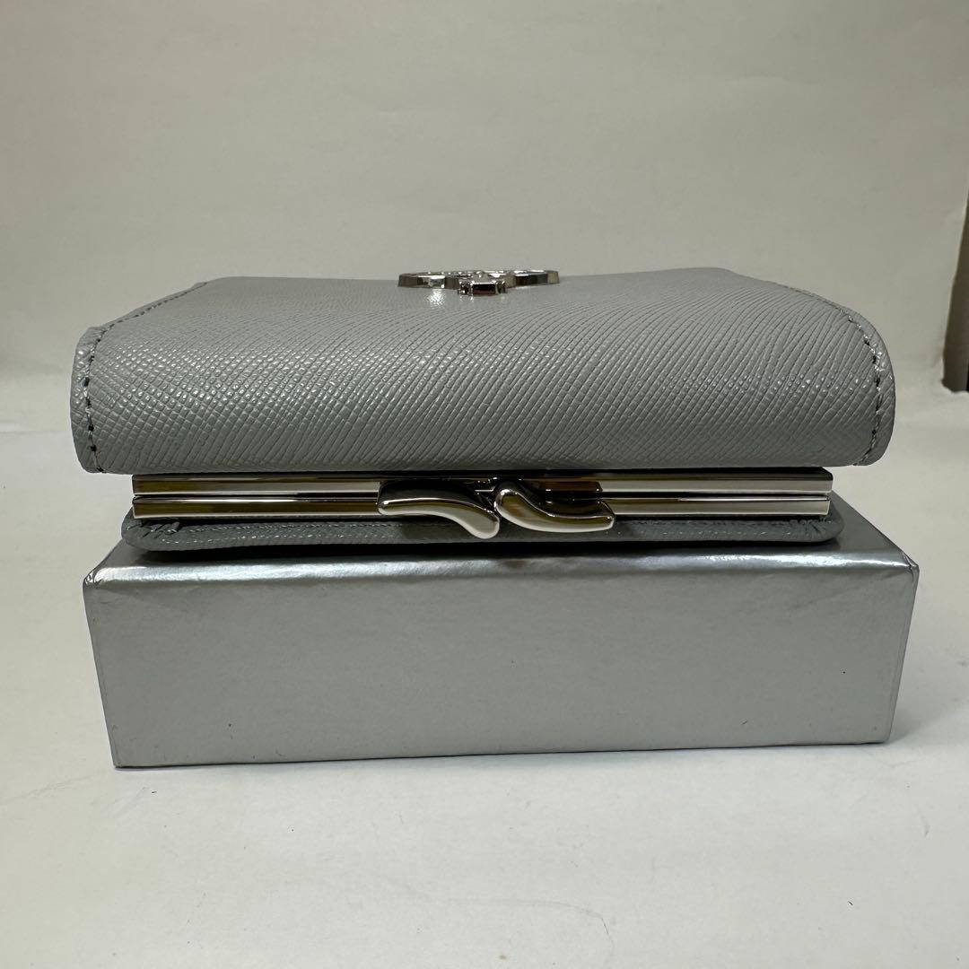 【大人気！新品】Vivienne Westwood 三つ折り財布 グレー