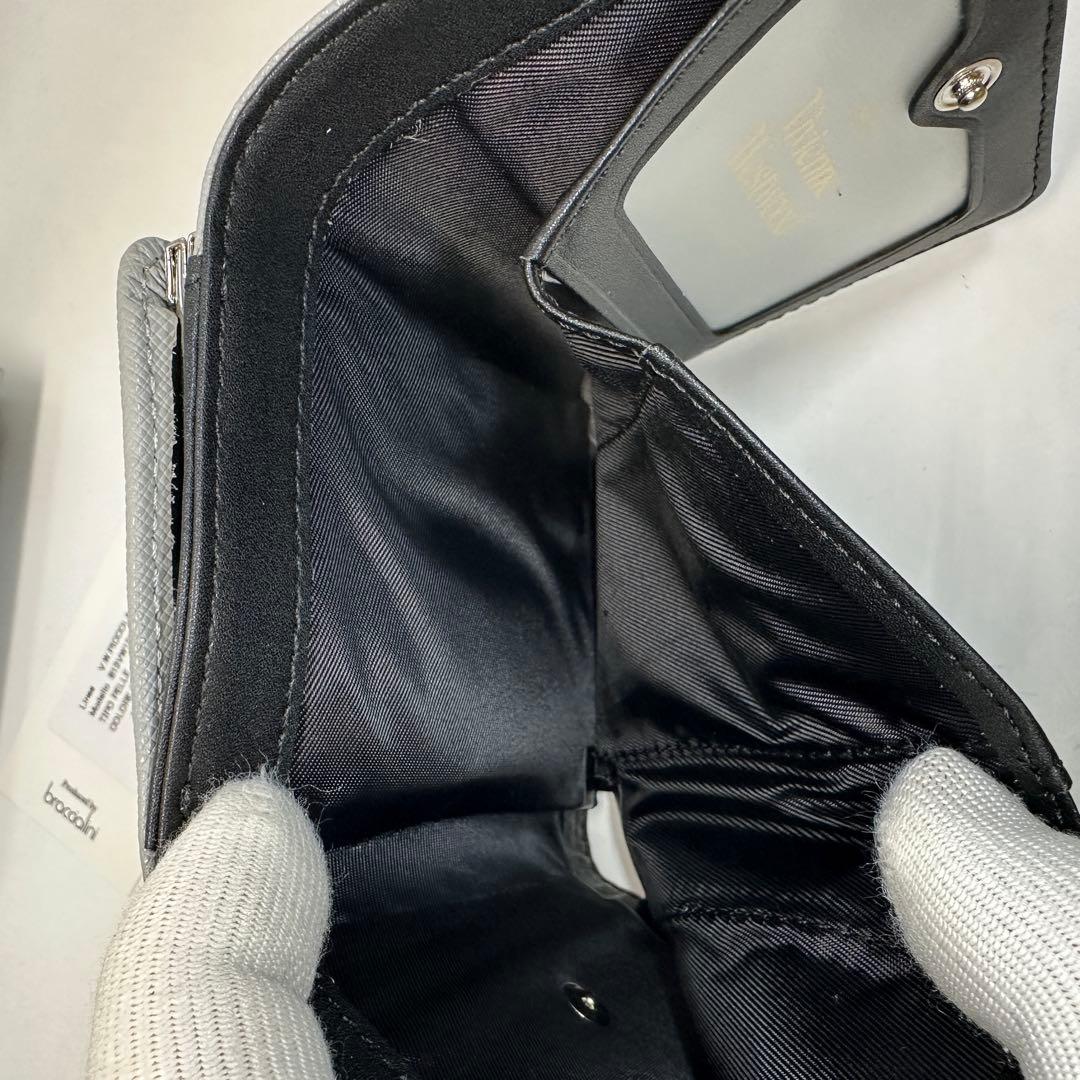 【大人気！新品】Vivienne Westwood 三つ折り財布 グレー