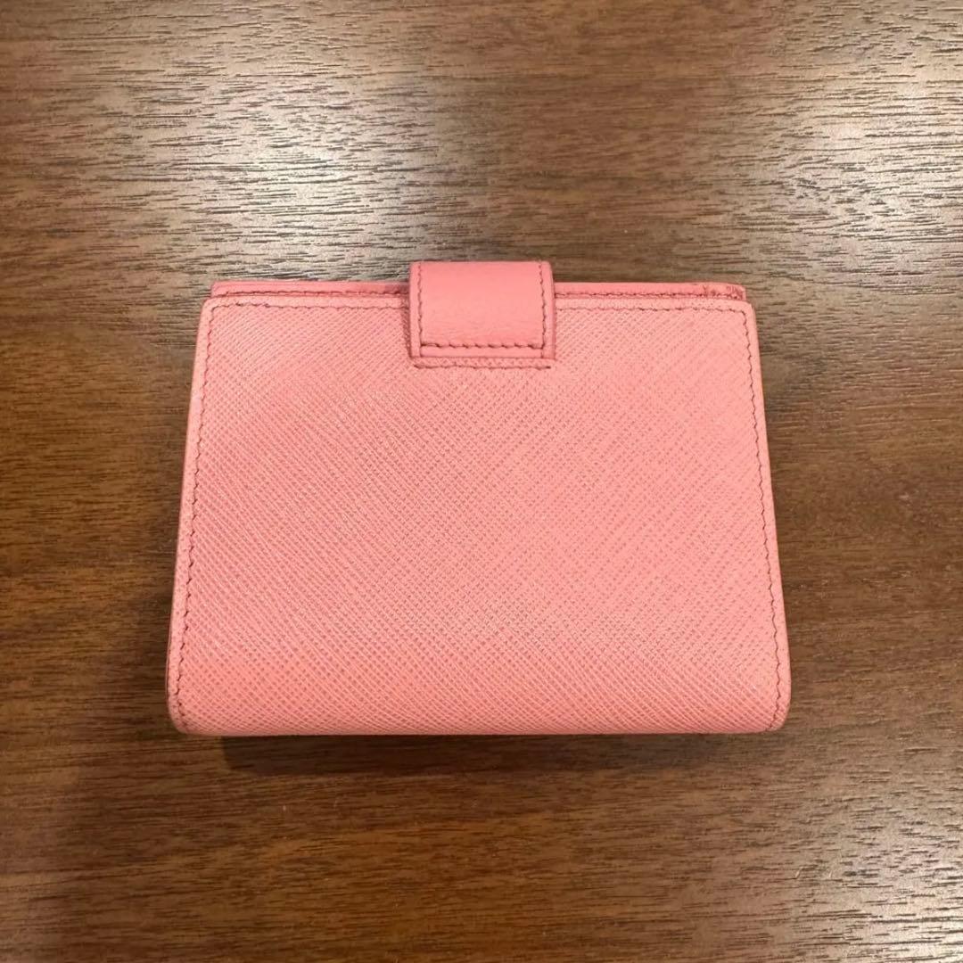 PRADA 財布　ウォレット　二つ折り　プラダ