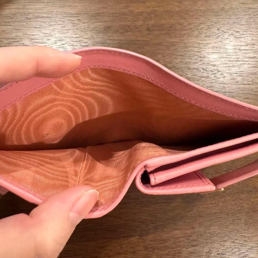 PRADA 財布　ウォレット　二つ折り　プラダ