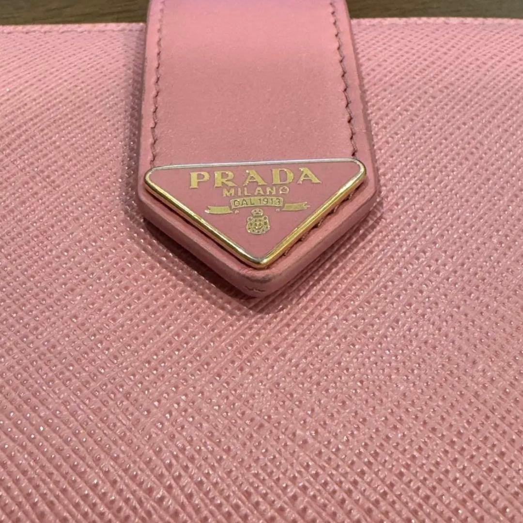 PRADA 財布　ウォレット　二つ折り　プラダ