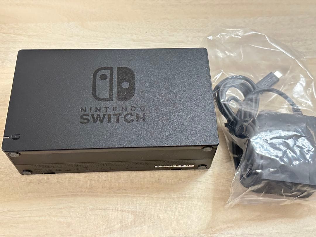 美品Nintendo Switch ジョイコン4個　充電スタンド マリオカート