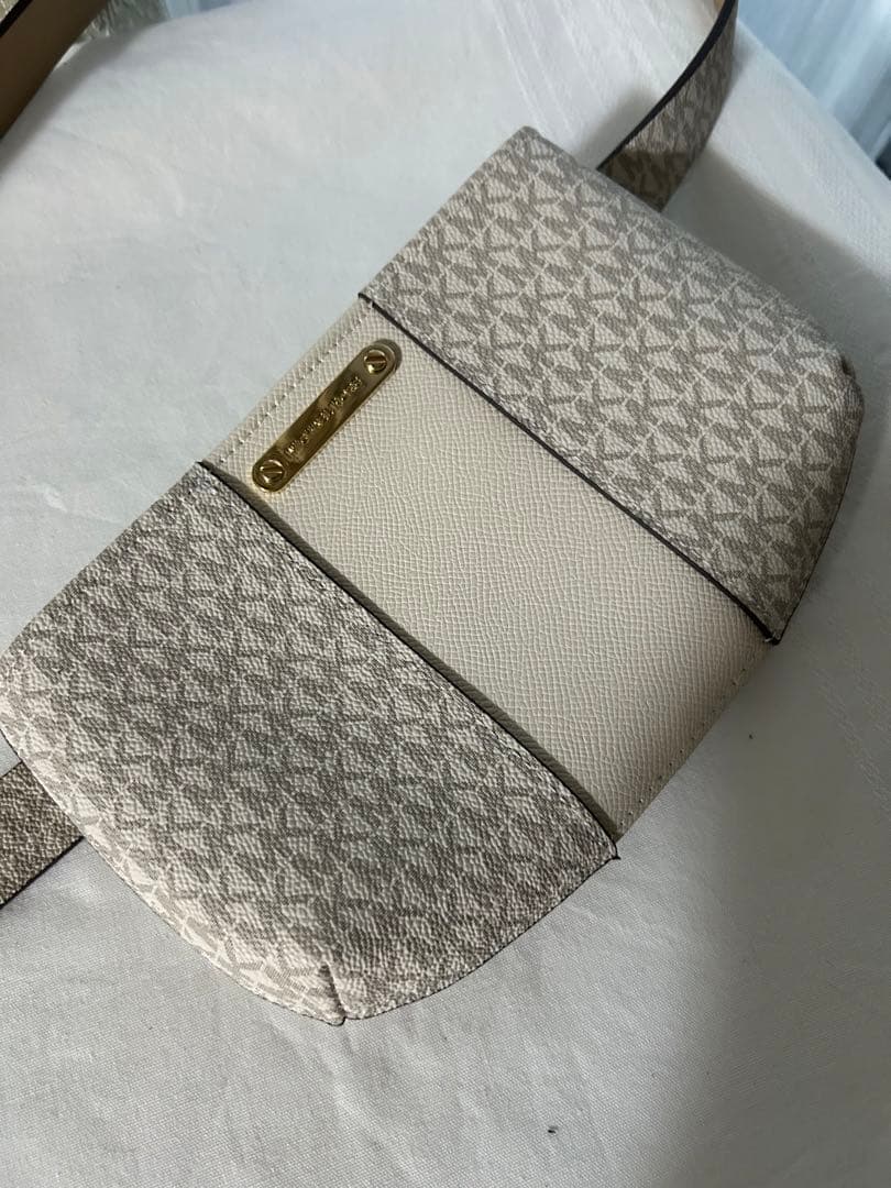 ndmi 様新品 マイケルコース L/XL ベルトバッグ バニラ 白 ウエスト