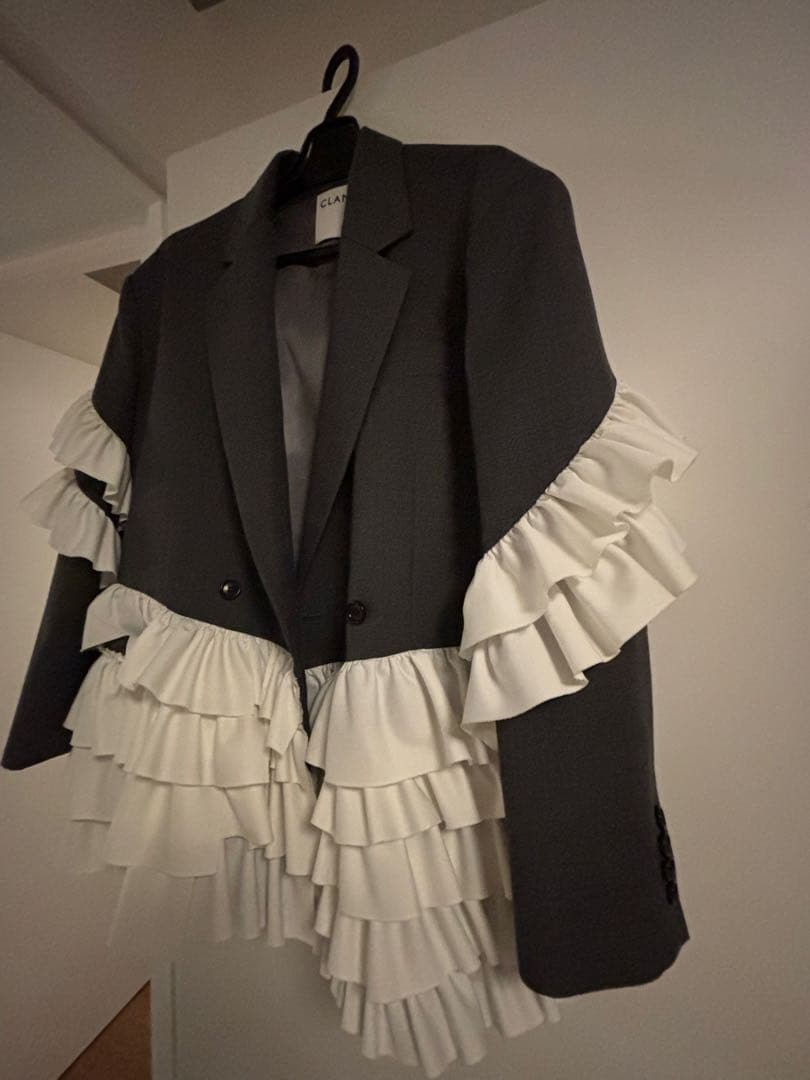 みゆらんCLANE FRILLED TAILORED JACKET グレー