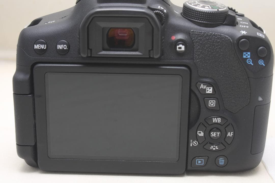 キヤノン EOS Kiss X8i ボディ