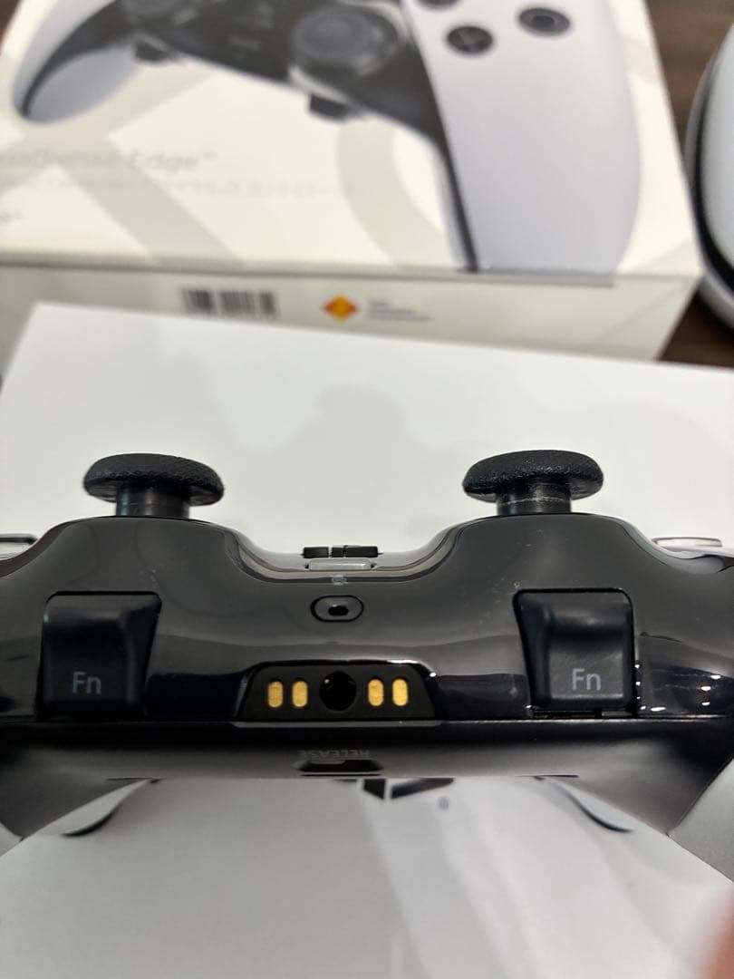 美品　DualSense Edge ワイヤレスコントローラー