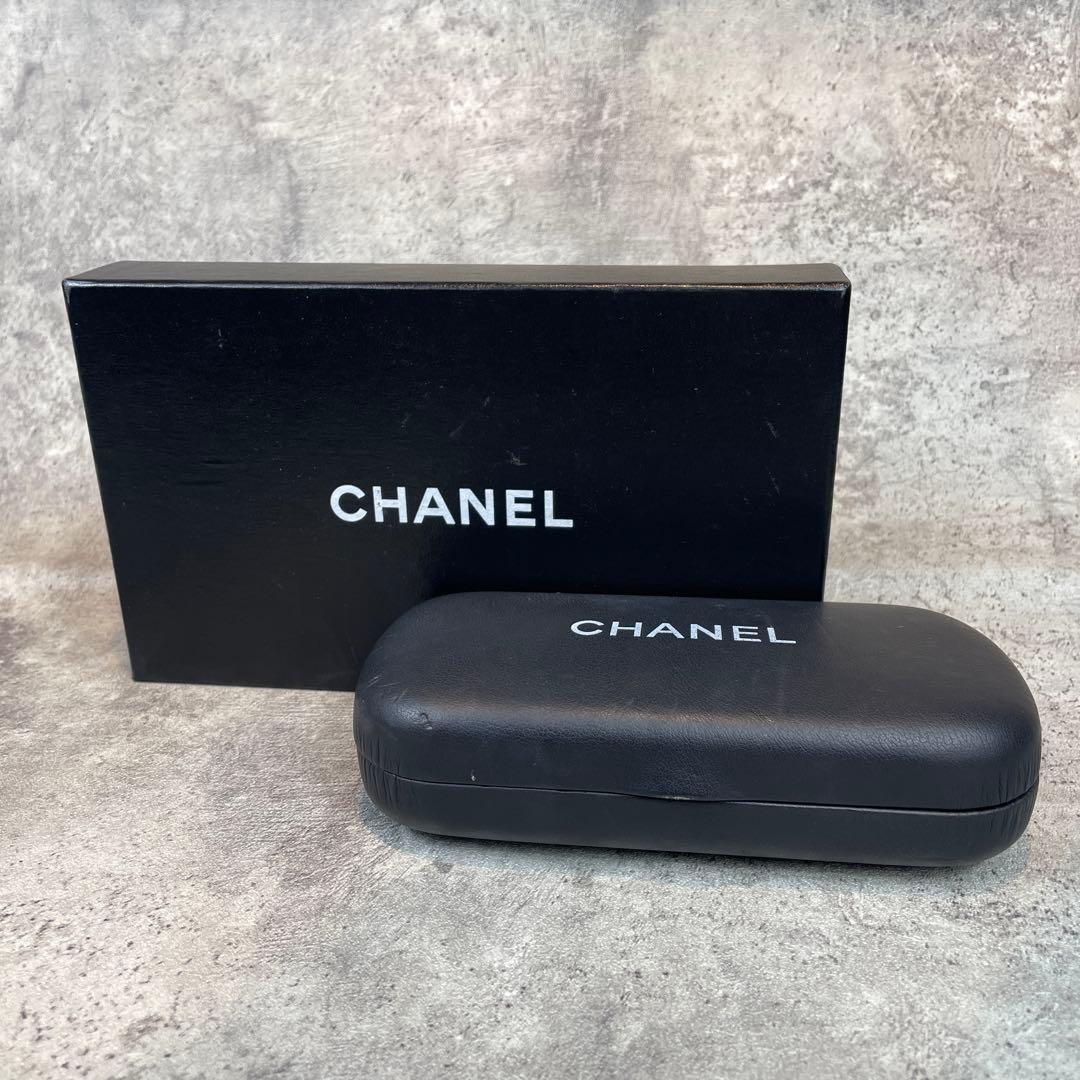 CHANEL ブラック サングラス ゴールドロゴ 箱付き