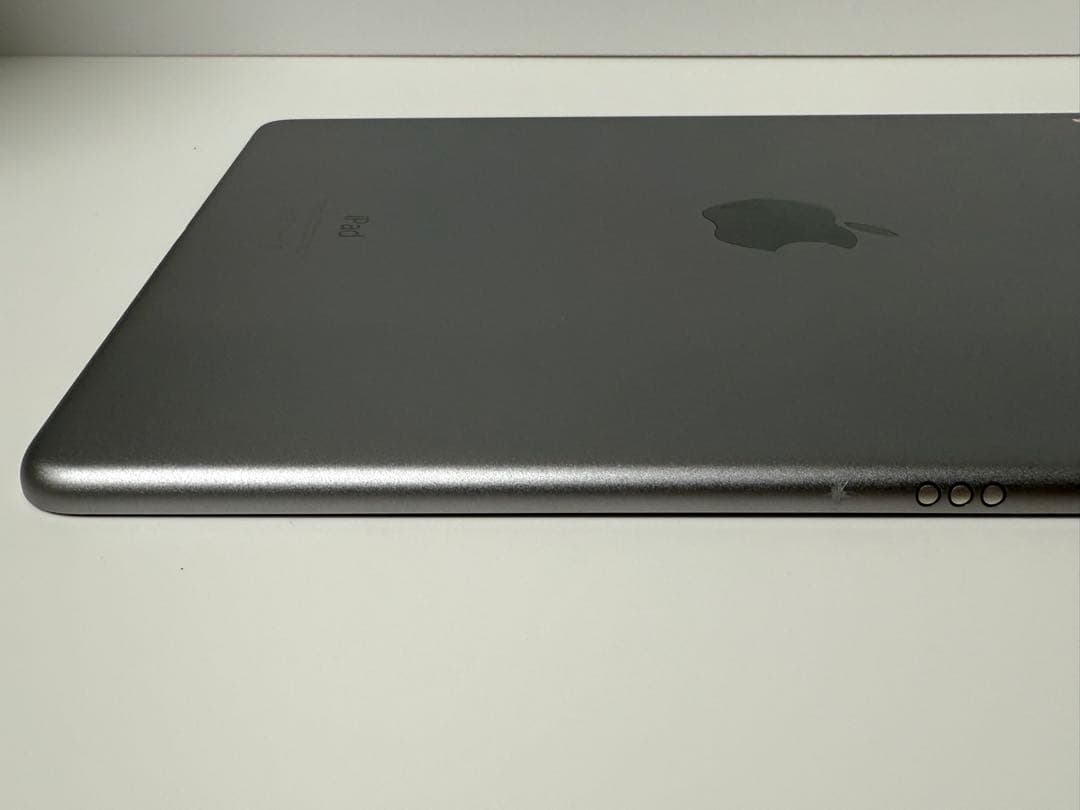 iPad Pro 9.7インチ Wi-Fiモデル 32GB(ブラック)本体のみ