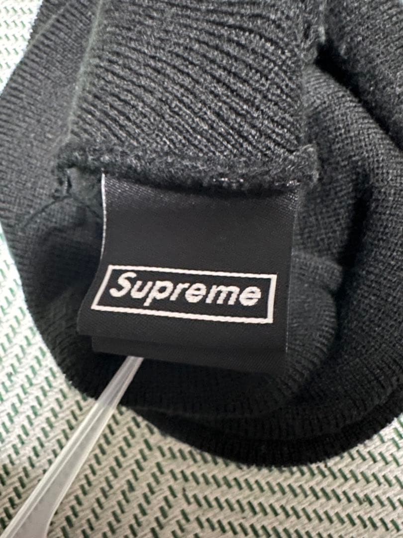 supreme × New Era Championship Beanie