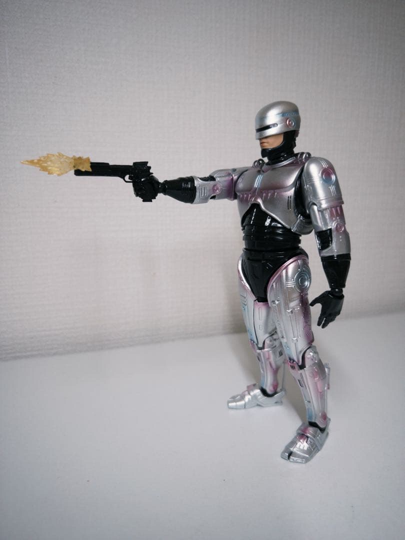MAFEX No.225 ロボコップ ROBOCOP Renewal Ver.