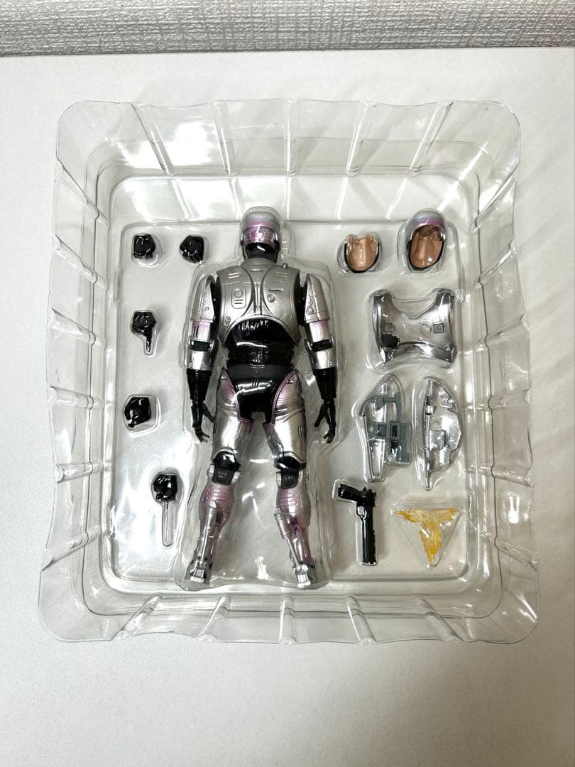 MAFEX No.225 ロボコップ ROBOCOP Renewal Ver.