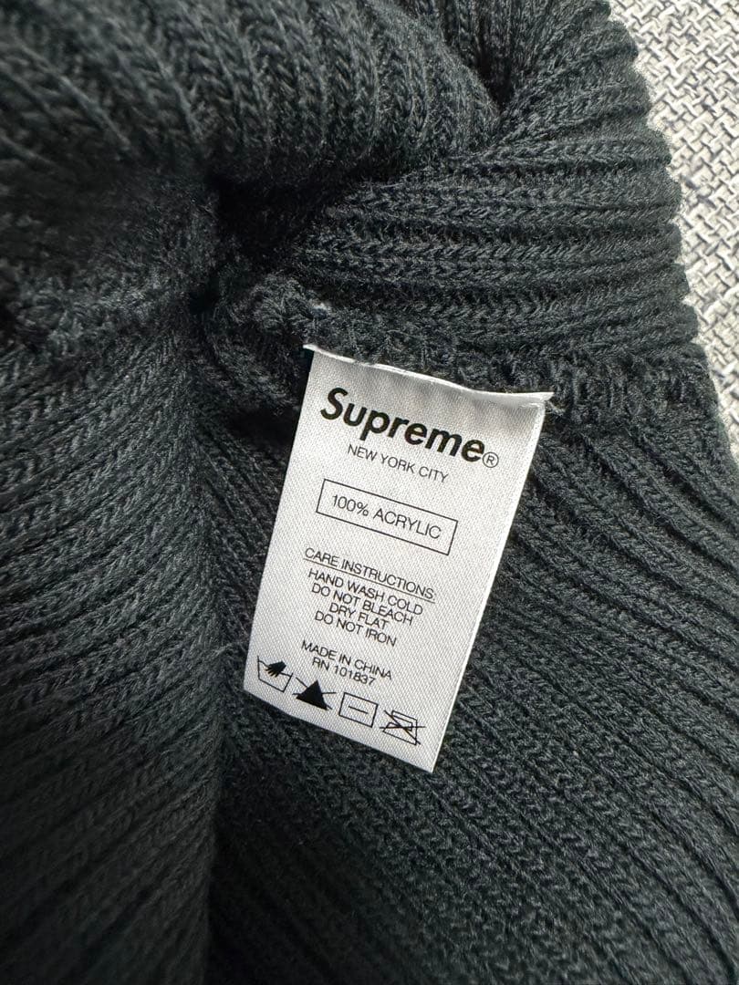 supreme パーカーとニットキャップのセット