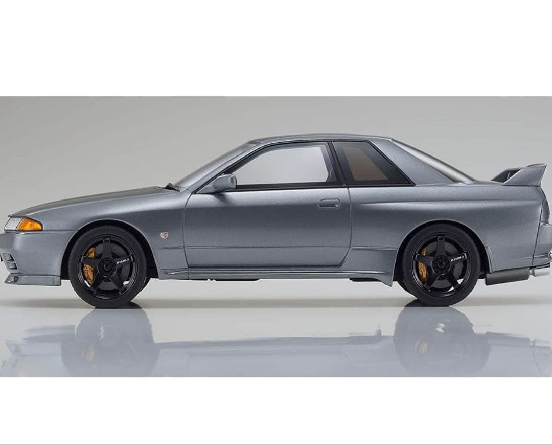 【限定700台】ミニカー 1/18 京商 日産スカイライン R32 ニスモ