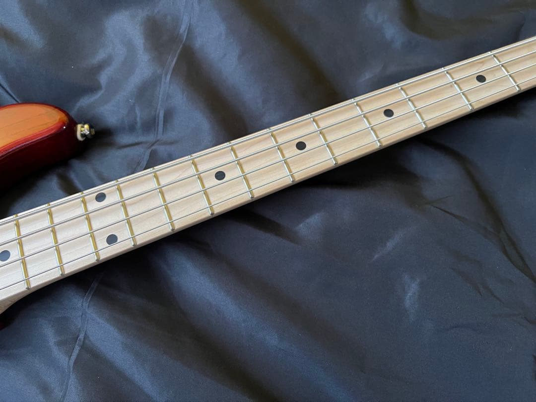G&L kilotonトリビュートシリーズ　キルトン　新品ケース付 エレキベース
