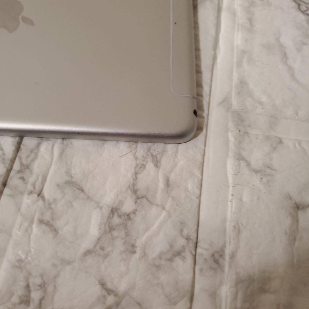 143 iPad mini5 5世代 64GB SIMフリー シルバー