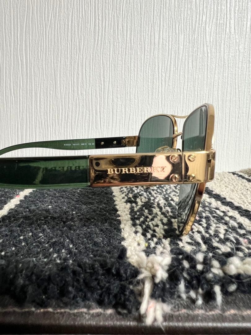 ブラピ着　ヴィンテージBurberryサングラス