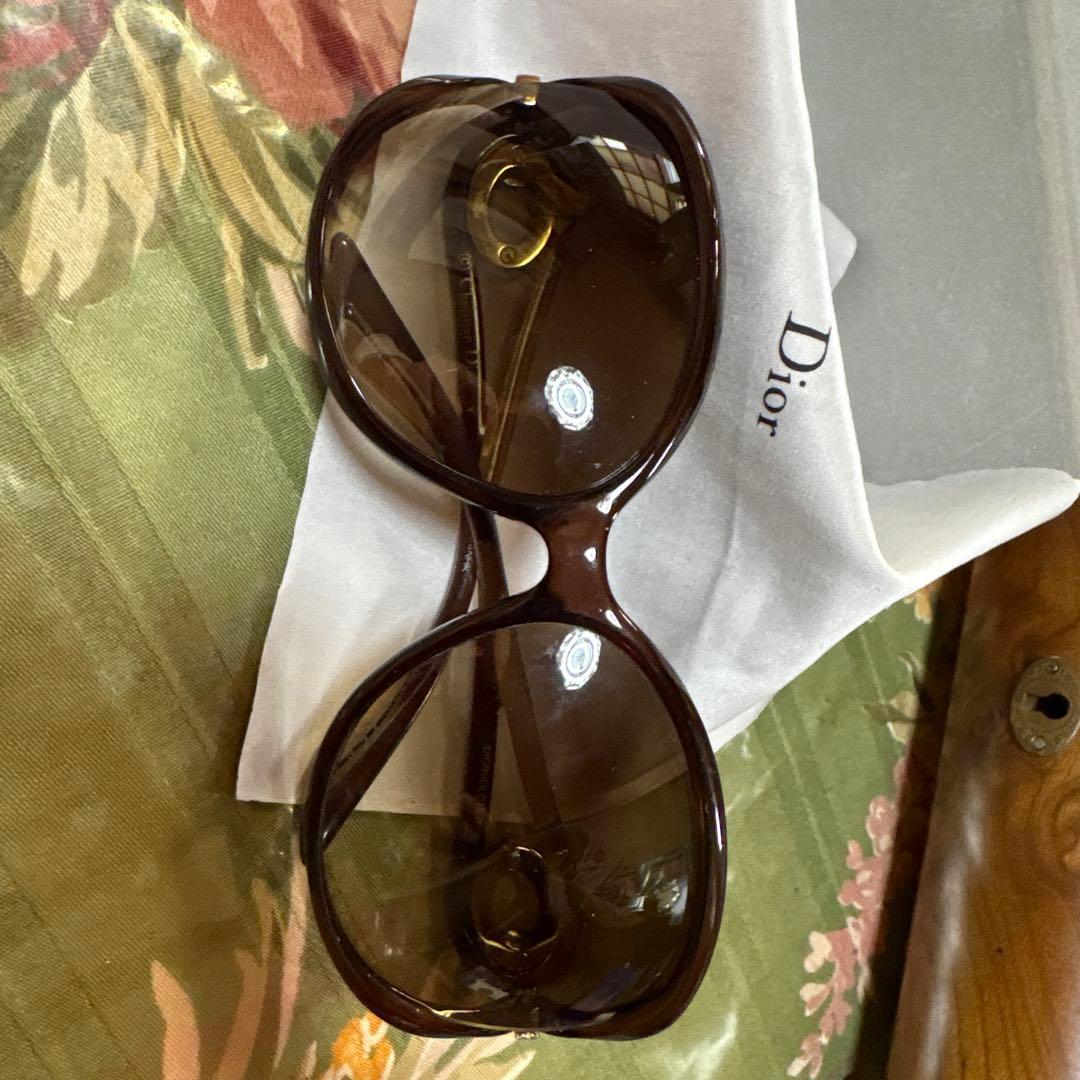 ８日限定☆小顔効果☆Christian Dior☆