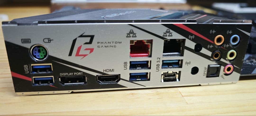 ASRock Phantom Gaming Z390 マザーボード