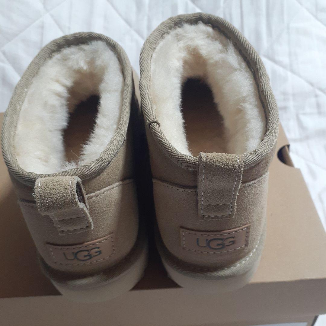 【UGG(アグ)】　W　Classic　UltraMini