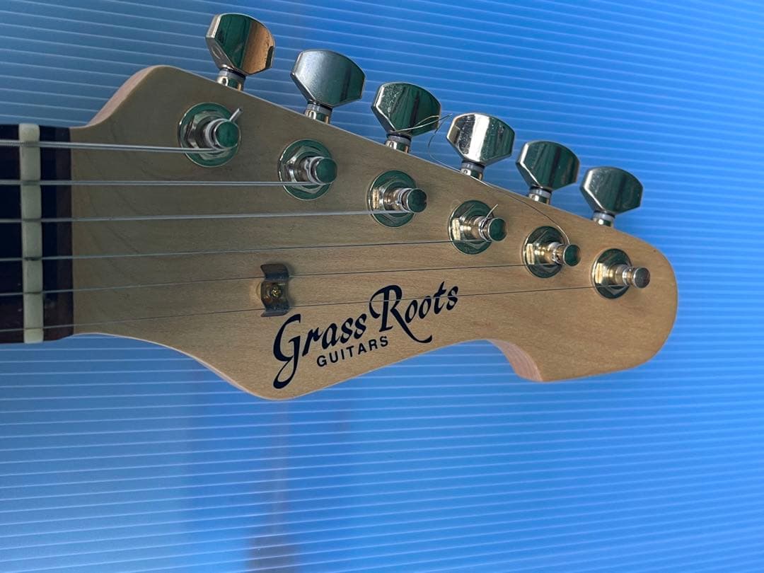 c*）様 grass roots エレキギター
