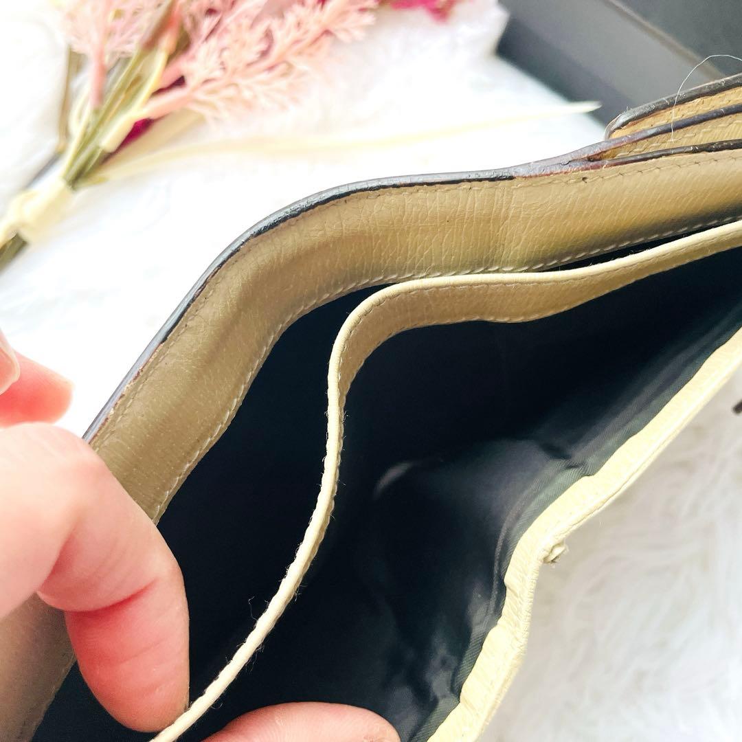 美品⭐︎GUCCI ベージュ Gロゴ ゴールド金具 二つ折り 財布 専用箱付き