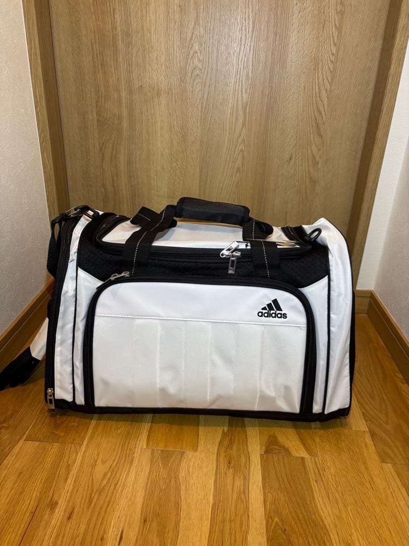新品、未使用adidasアディダス ゴルフ ボストンバック　修学旅行等、