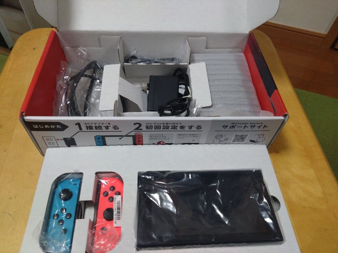 ニンテンドーSwitch本体(箱付)＋付属品完備＆スイッチソフト2本セット