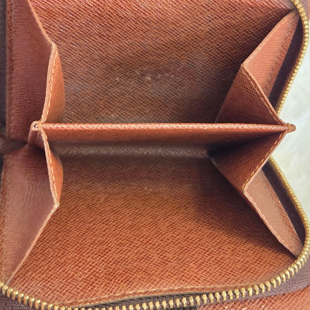 LOUIS VUITTONルイヴィトンモノグラム コンパクトジップ２つ折り財布
