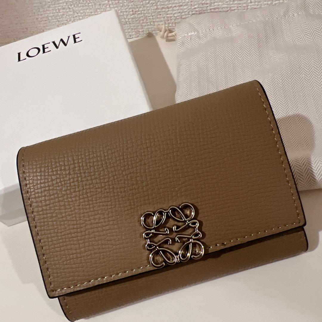 【未使用品】 LOEWE トライフォールド ウォレット アナグラム 金具 レザー