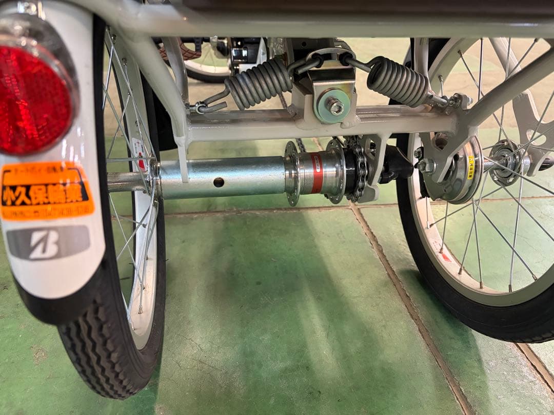 ほぼ新品　電動自転車三輪車ブリヂストンラクットワゴン