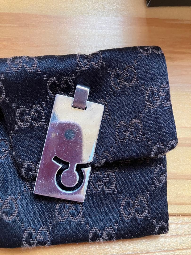 GUCCIグッチ星座ペンダントトップ牡牛座おうし座ネックレスシルバー925