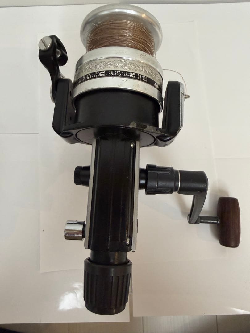 【希少・名機】ダイワSS5000C ビンテージ スピニングリール ウッドハンドル