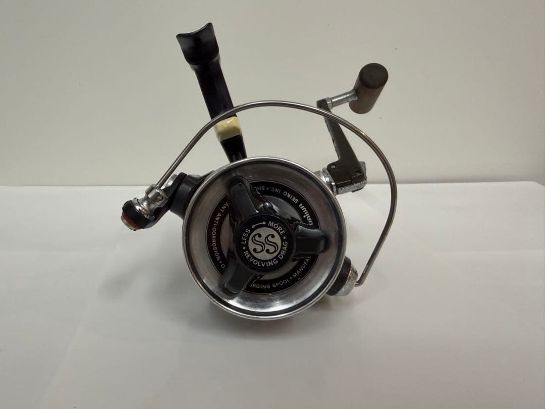 【希少・名機】ダイワSS5000C ビンテージ スピニングリール ウッドハンドル
