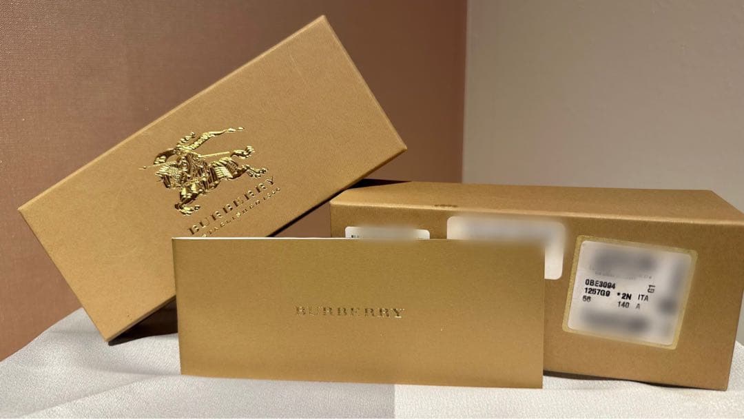 Burberry サングラスBE3094 1257G9 56 メンズ　レディース