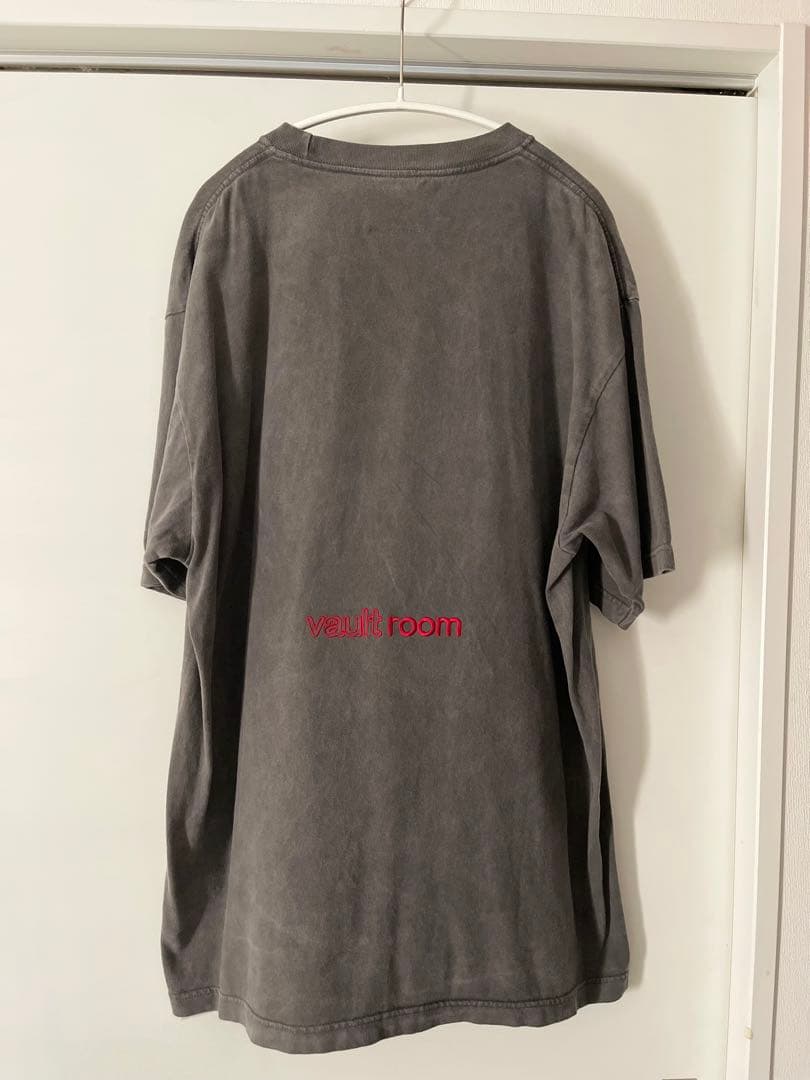 vaultroom 赤見かるび TEE XL