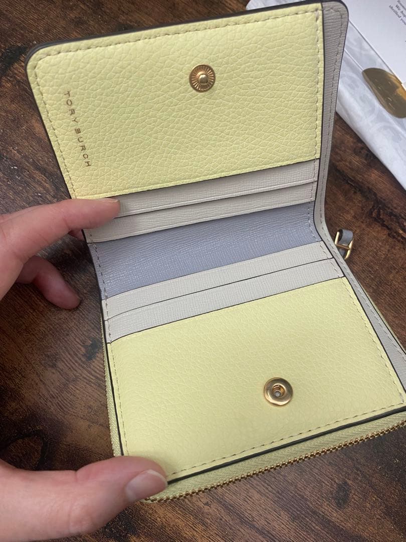 Tory Burch 二つ折り財布 イエロー