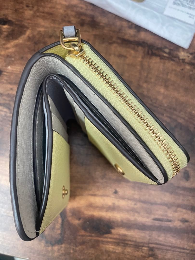 Tory Burch 二つ折り財布 イエロー