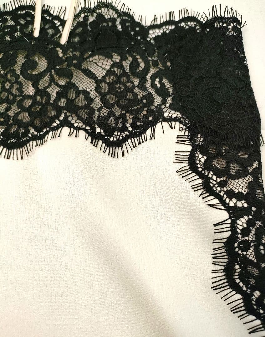 新品タグ付き♥ZARA♥レースキャミソール♥大きいサイズ