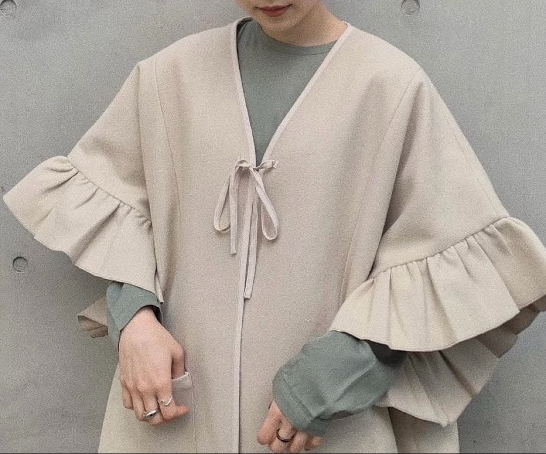 merry jenny frillスリーブガウンコート