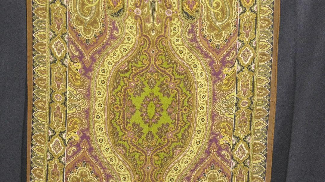 極美品　ETRO エトロ　大判ストール　スカーフ　シルク100％　 D539