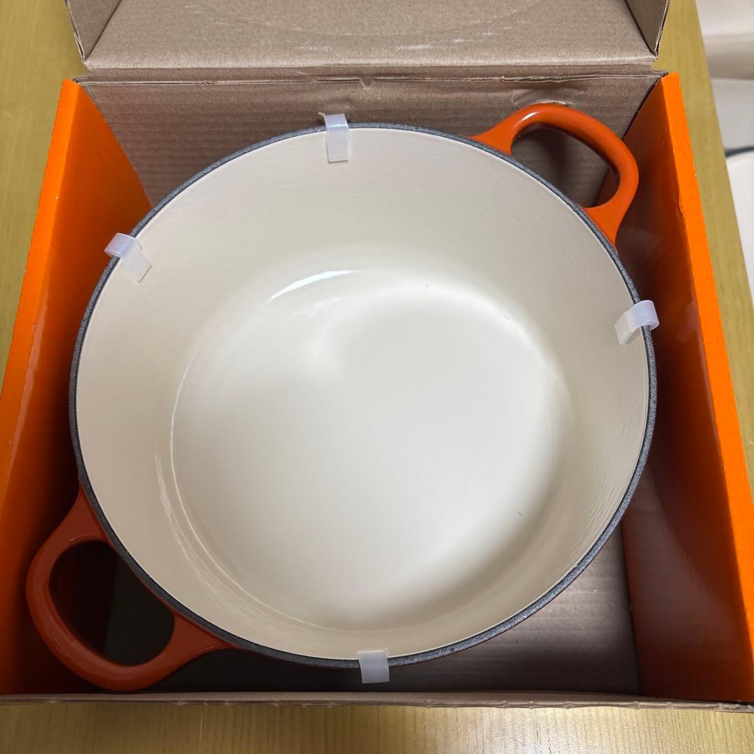 【新品未使用】LE CREUSET ルクルーゼ ココットロンド 22cm
