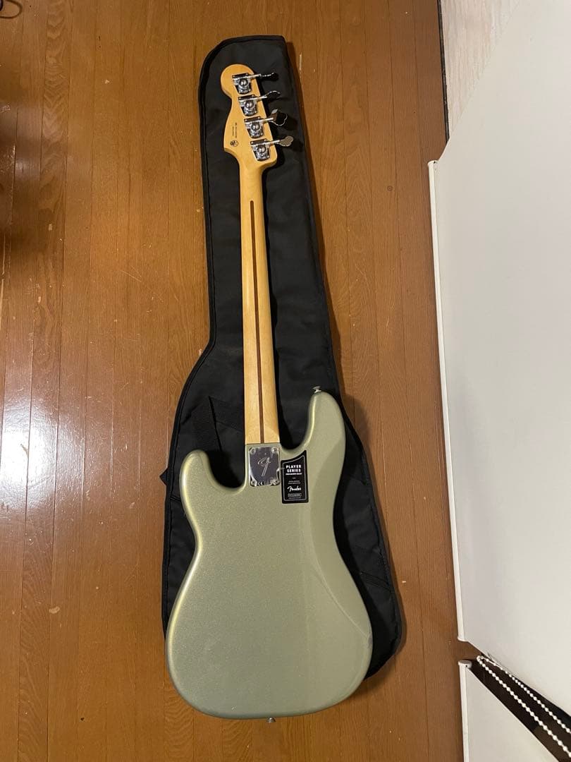 フェンダー　プレシジョンベース　fender precision bass